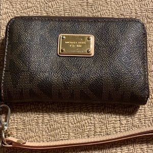 Michael Kors wristlet wallet